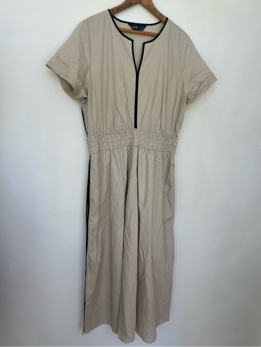 Vera Wang Beige Maxi Dress with Black Trim